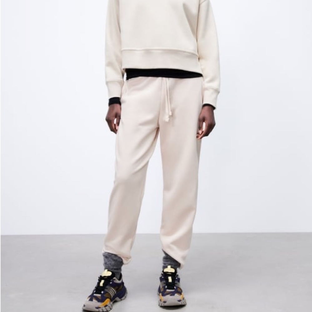 Zara plush jogging pants - Picture 2 of 12